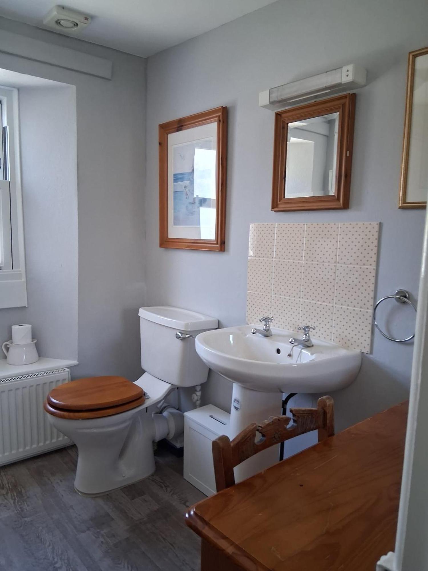 Ivy Cottage, * Lostwithiel